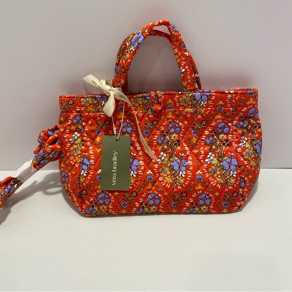 Vera Bradley Handbags - 🌸 Vera Bradley Mini Hathaway Tote Crossbody. NWT. Garden Paisley